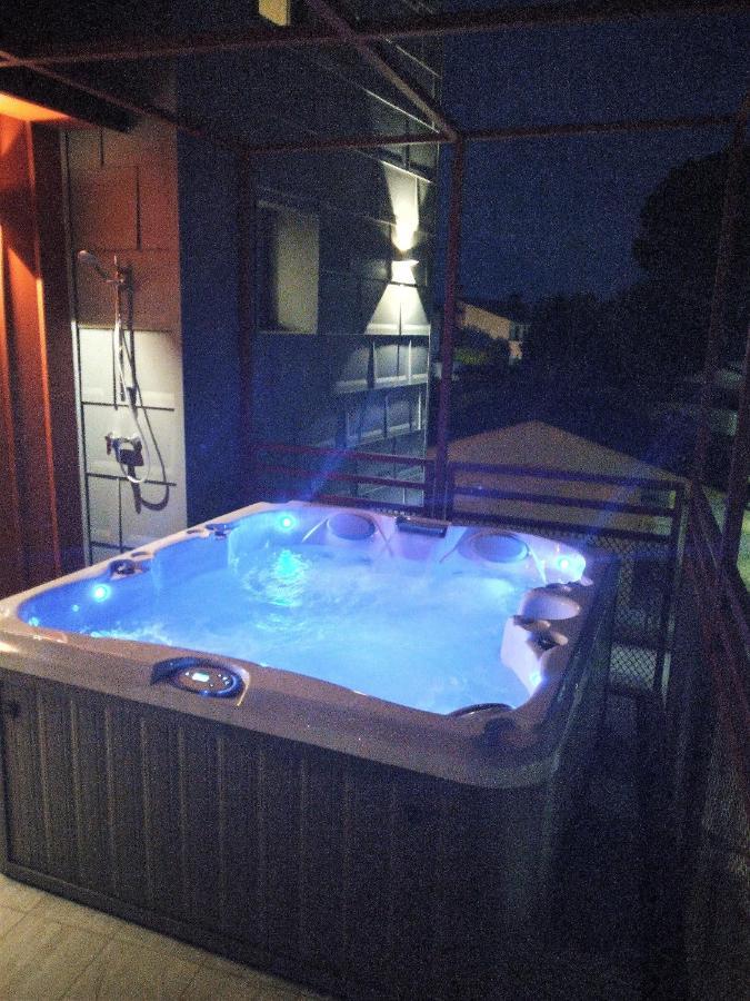 Villa Cisa Con Yacuzzi Lignano Sabbiadoro Dış mekan fotoğraf