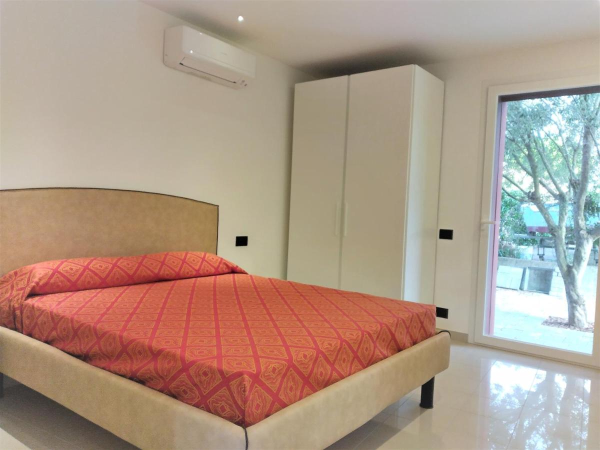 Villa Cisa Con Yacuzzi Lignano Sabbiadoro Dış mekan fotoğraf